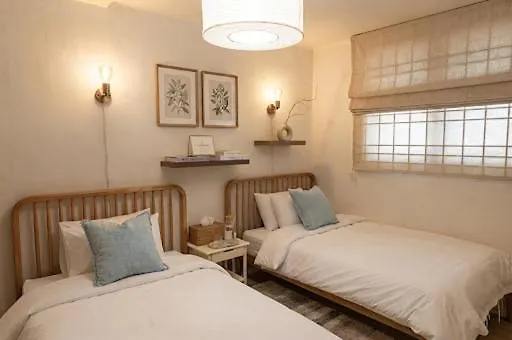 Mapo 1f, Modern Hinoki-wood Hanok 2rm , 3bed